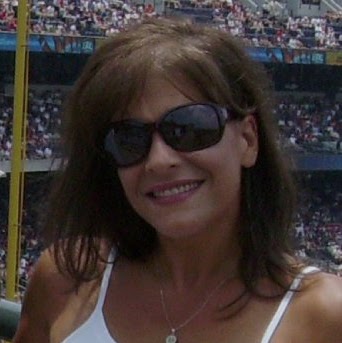 Holly Harris Photo 8