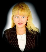 Julie Meyer Photo 5