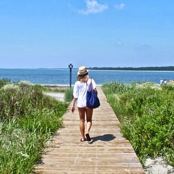 Dana Roberts Photo 32