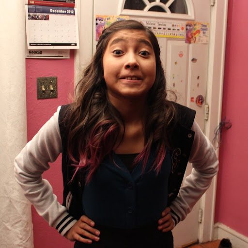 Melanie Sanchez Photo 20