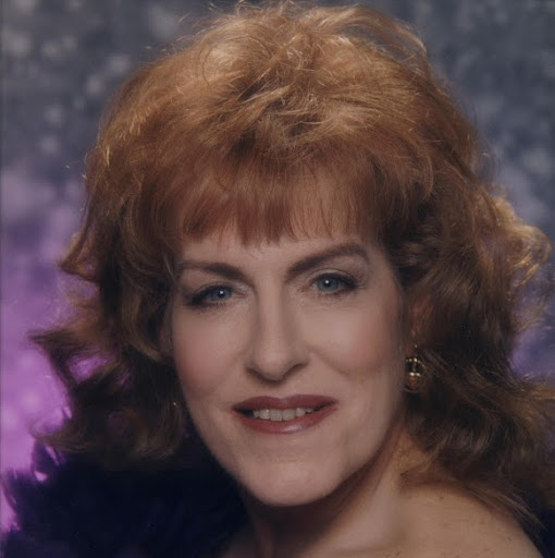 Suzanne Schmitt Photo 16