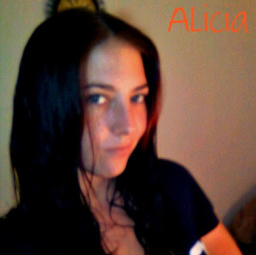 Alicia Scott Photo 36