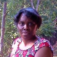 Julia Hicks Photo 16