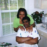 Marcia Holmes Photo 16