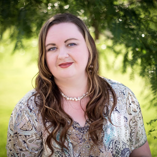 Amber Edwards Photo 20