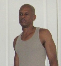 Thomas Hunter Photo 33