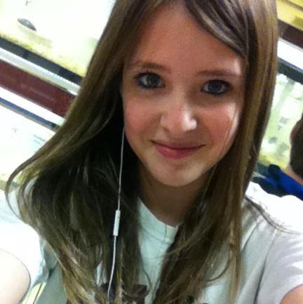 Emily Fife Photo 7