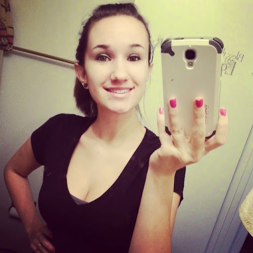 Victoria Fisher Photo 10