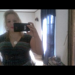 Josie Flores Photo 6
