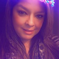 Jeanette Flores Photo 14