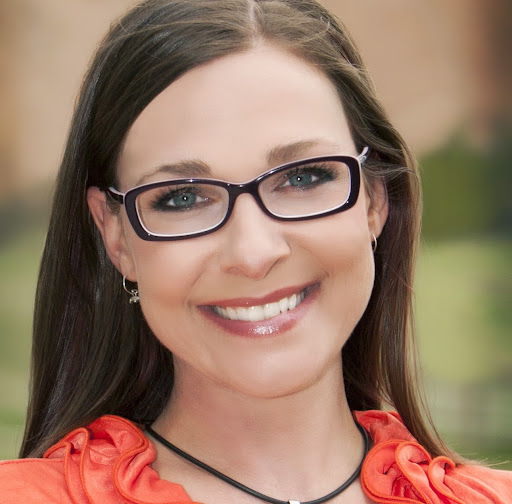 Lisa Hamilton Photo 15