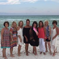 Jennifer Claxton Photo 7