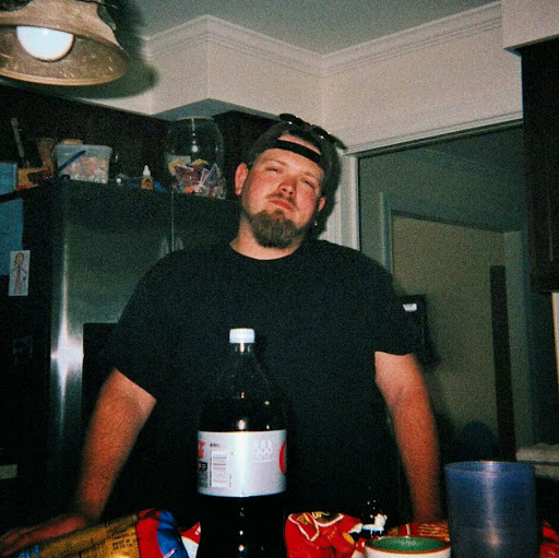 Daniel Kinney Photo 16