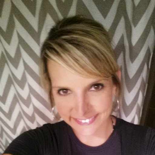 Amy Vance Photo 18