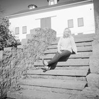 Elizabeth Kenney Photo 11