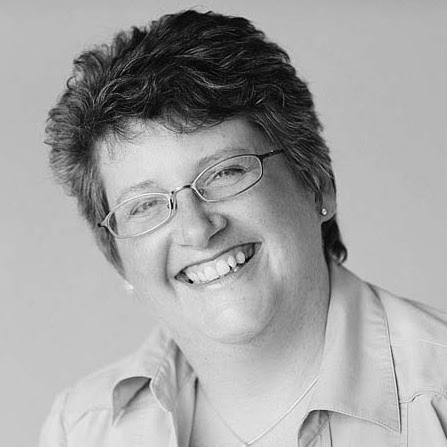 Catherine Simmons Photo 33