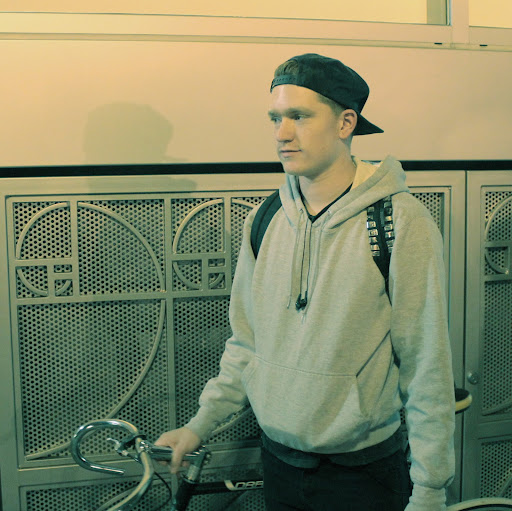 Evan Brooks Photo 33