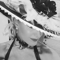 Kristine Valentine Photo 5