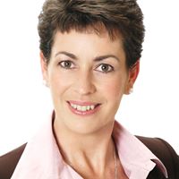 Dawn Russell Photo 17