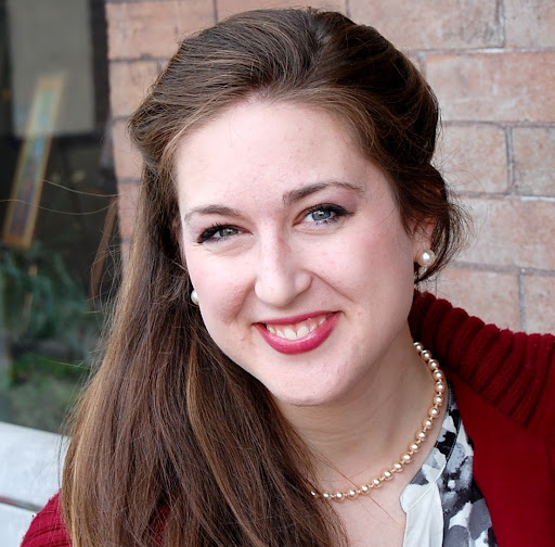 Sara Schneider Photo 18