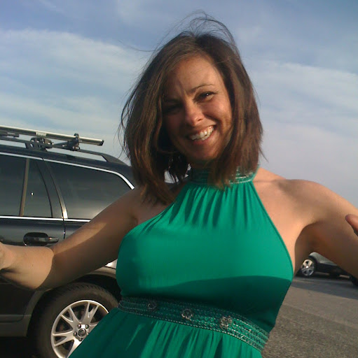 Elizabeth Abernathy Photo 21