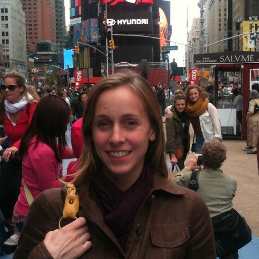 Laura Mooney Photo 19