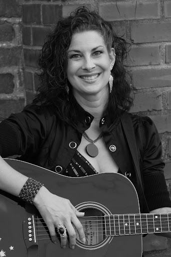 Amy Huffman Photo 21