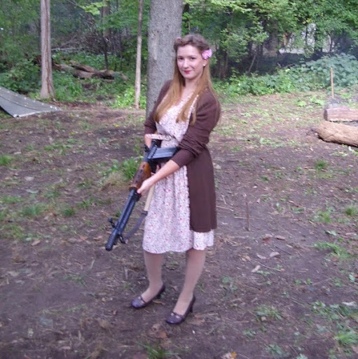 Lauren Barker Photo 23