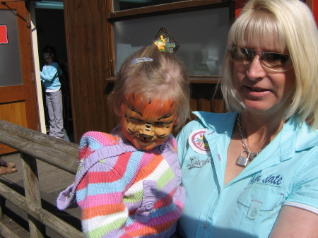 Sally Richards Photo 33