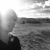 Tanya Stephenson Photo 15