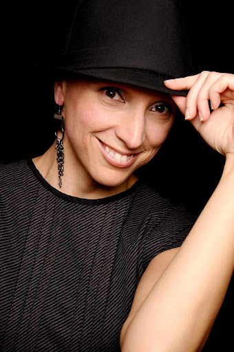 Caroline Thibault Photo 5