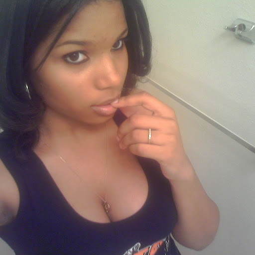 Shana Howard Photo 31