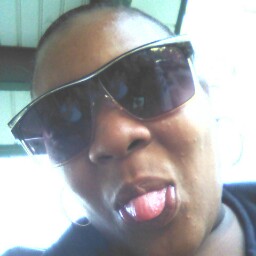 Tanisha Riley Photo 4