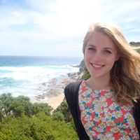 Julia Winkler Photo 19