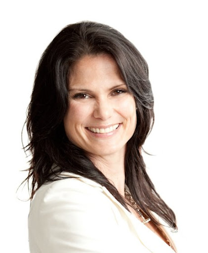 Michelle Vaughan Photo 15