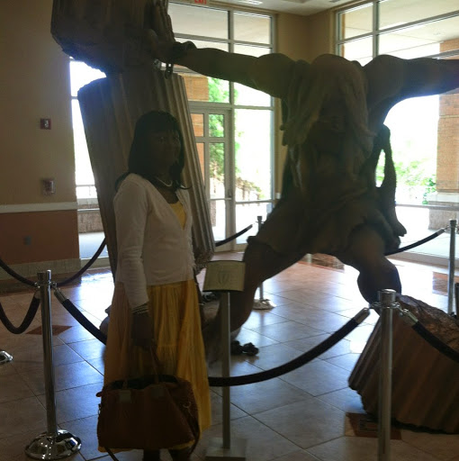 Tina Vaughn Photo 18