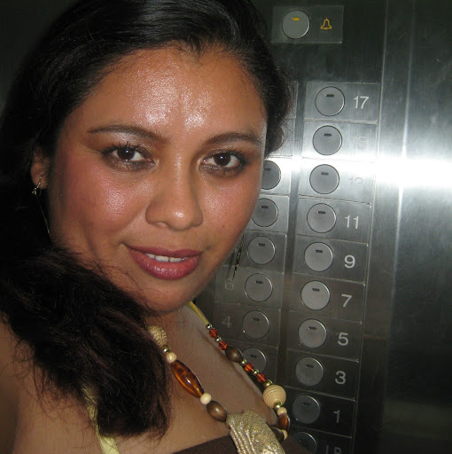 Julia Cervantes Photo 17