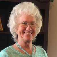 Sandra Willoughby Photo 21