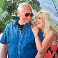 Angela Bristow Photo 11