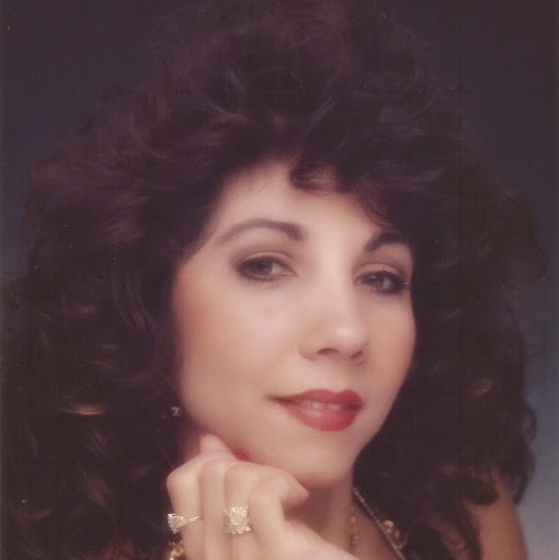 Christine Thomas Photo 13