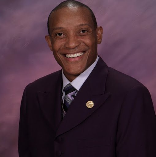 Derrick Reaves Photo 19