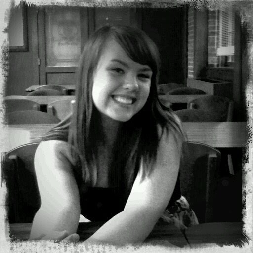 Samantha Hanson Photo 18