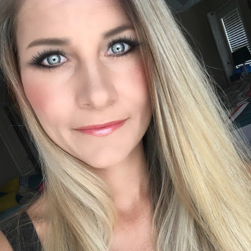 Alicia Sutton Photo 23