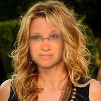 Vicki Healy Photo 17