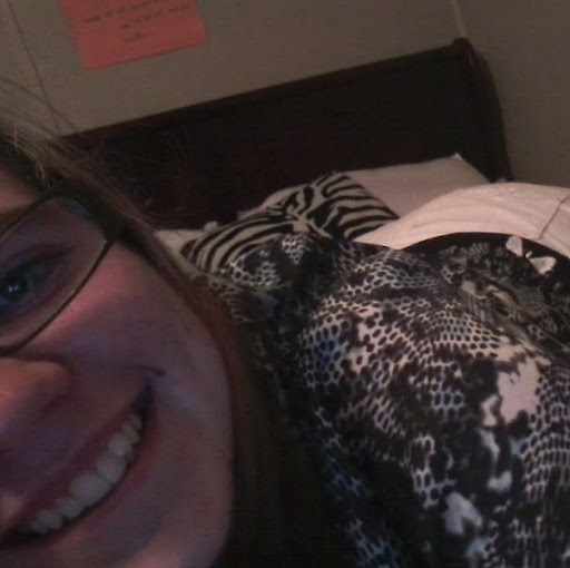 Stephanie Bradshaw Photo 22