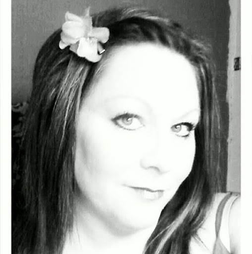 Tania Stephenson Photo 5