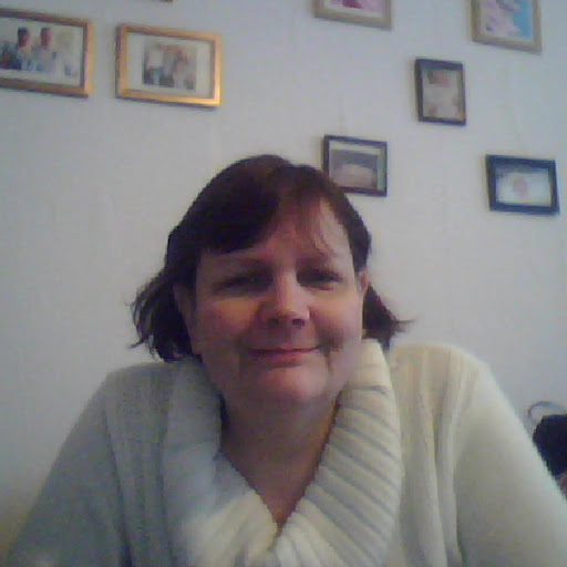 Julie Brookes Photo 4