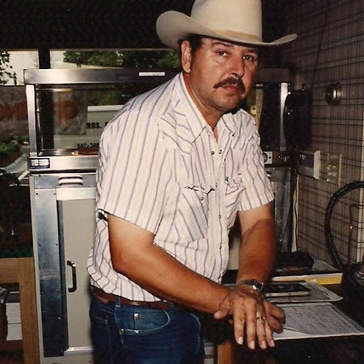 Roy Dotson Photo 13