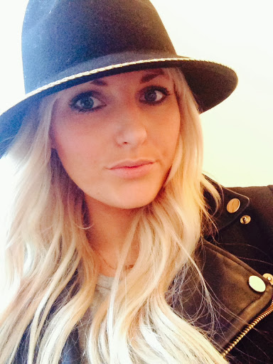 Victoria Martin Photo 25