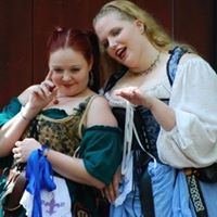 Stephanie Holt Photo 13